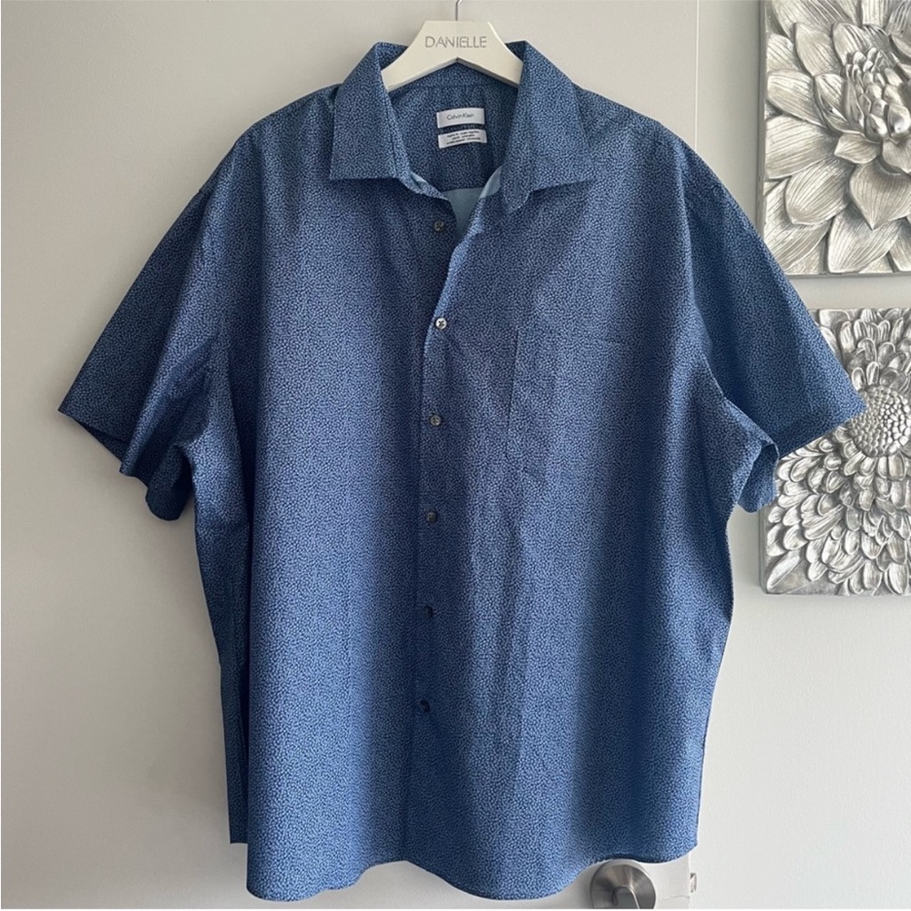CALVIN KLEIN Short Sleeve Button Down Shirt